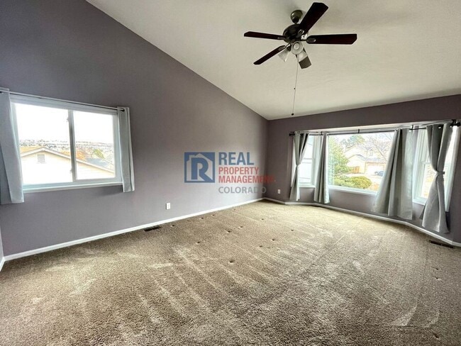 Building Photo - 3670 Gingham Way