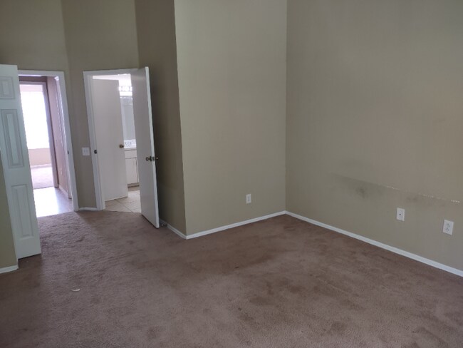 Building Photo - 30013 Granda Hills Ct