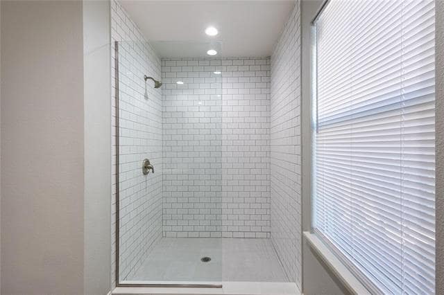 Building Photo - 2812 Dogwood Park Dr