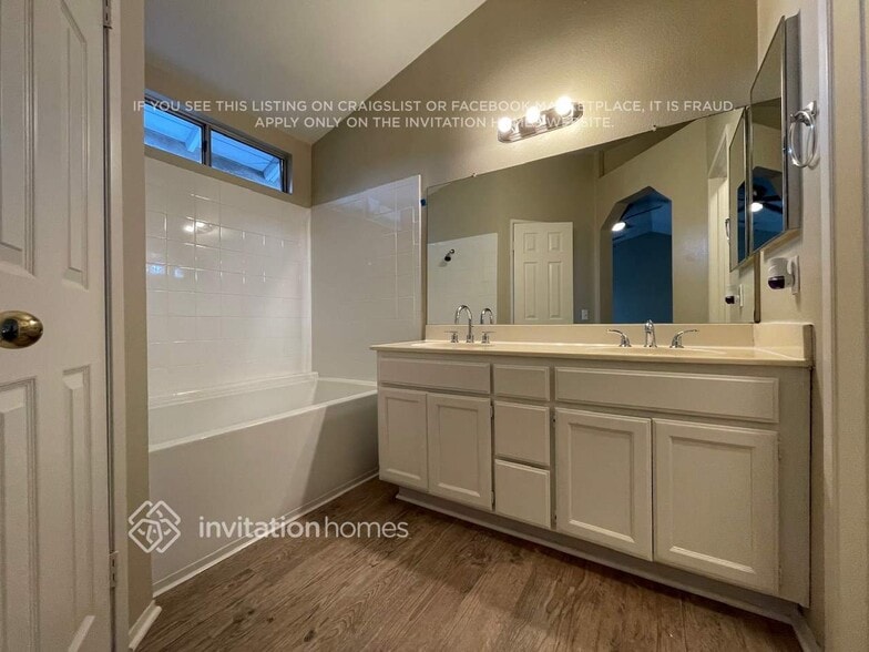 Building Photo - 24623 Leafwood Dr