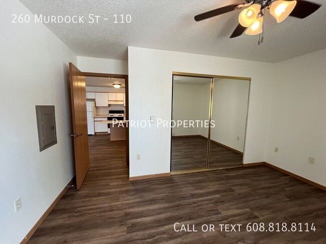 Building Photo - 260 Murdock St