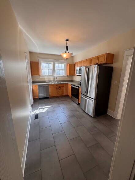 Kitchen - 1409 Stratton Ave
