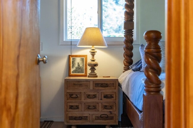 Building Photo - 59-018 Holawa St