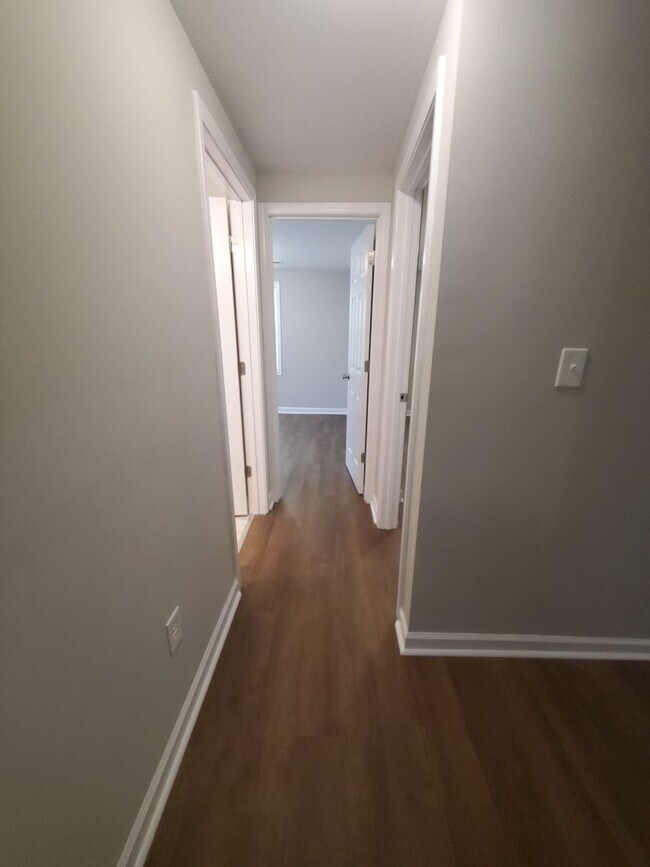 Building Photo - 2618 Graham Rd