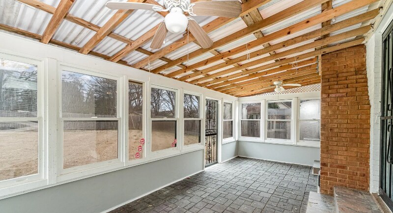 Building Photo - 4815 Carriage Dr Cir