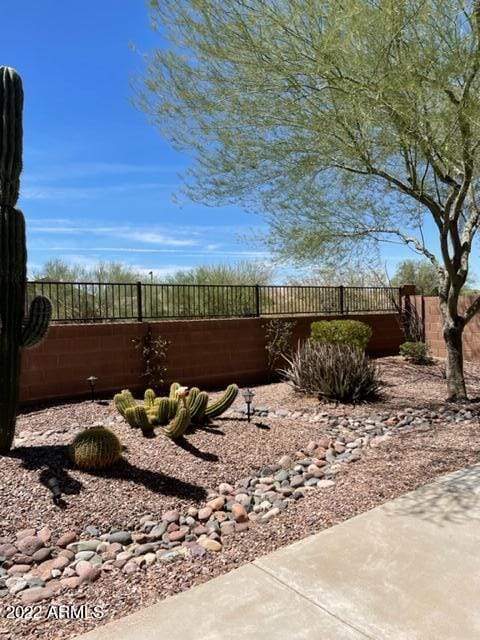 Building Photo - 1663 W Morse Dr