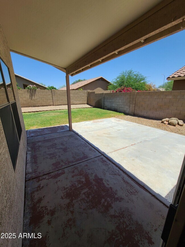Building Photo - 9324 E Posada Ave