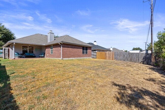 Building Photo - 2936 Palomino Trail