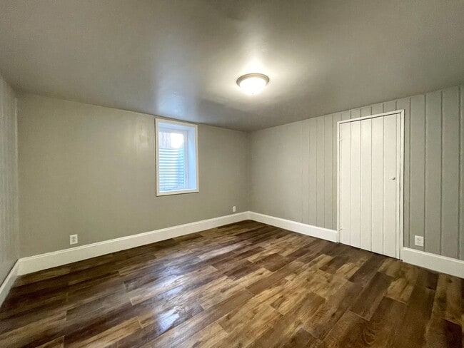Building Photo - Stunning 4 Bedroom House in Richfield!