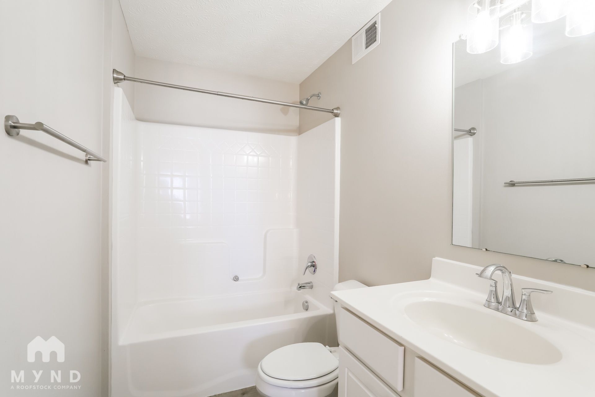 Building Photo - 305 Kear St