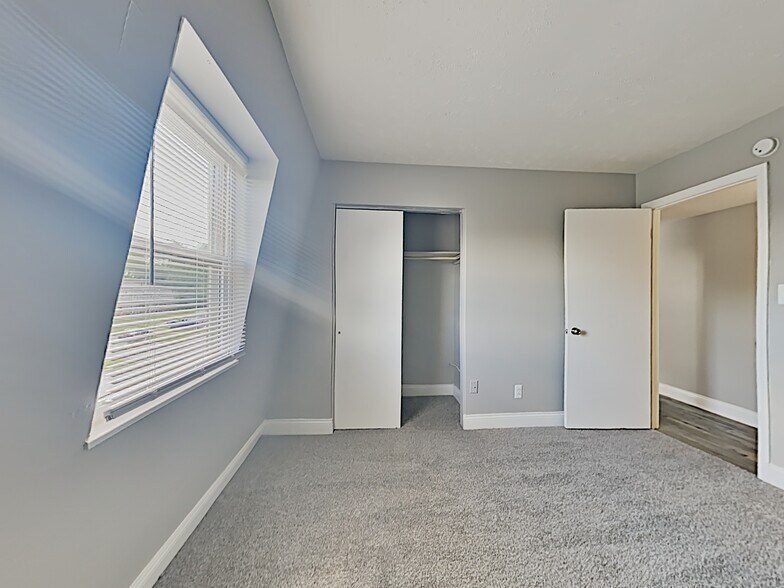 Vines at Saddlebrook 633 Big Hill Ave Richmond KY 40475 Apartment