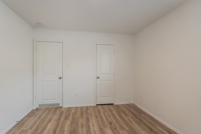 Building Photo - 17599 Longwood Trce Ln