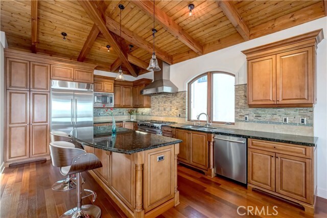 Building Photo - 2816 Manhattan Ave