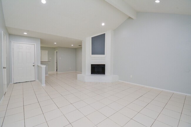 Building Photo - 16518 Monte Carlo Ln