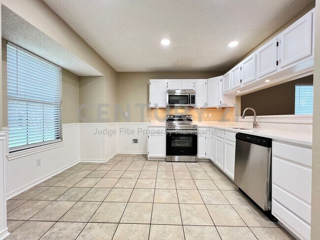 Building Photo - Charming 3/2/2 in Lake Dallas ISD For Rent!