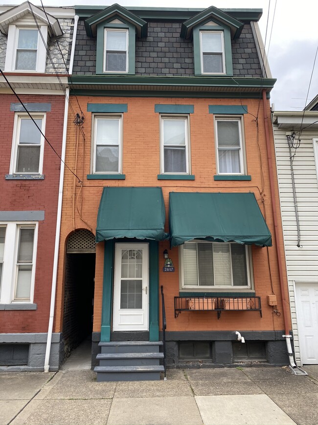 Primary Photo - 2617 Jane St