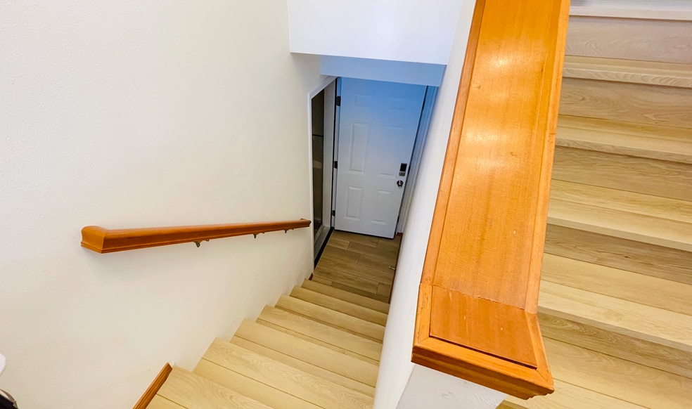 Building Photo - 18521 Stone Ave N