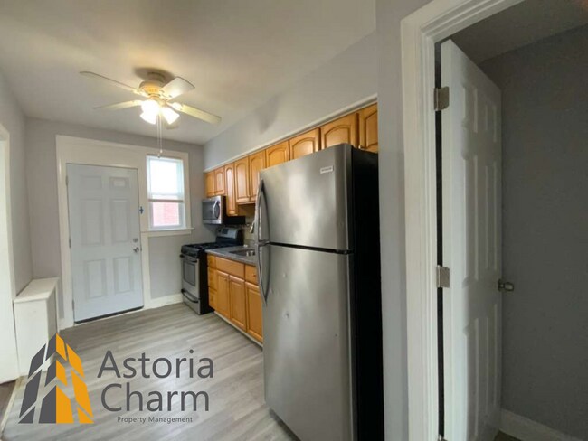 Building Photo - 3 Bedroom Home with Porch, Garage, and Finished Basement