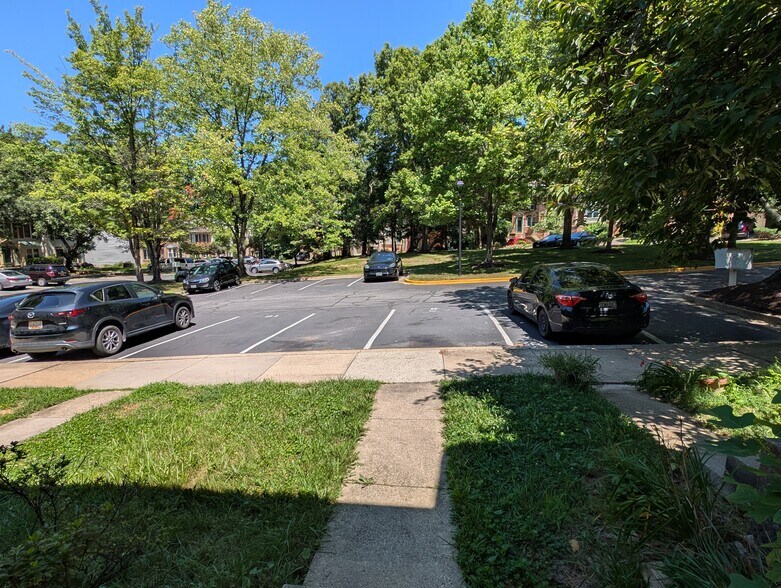 Building Photo - 3829 Water Drop Ct