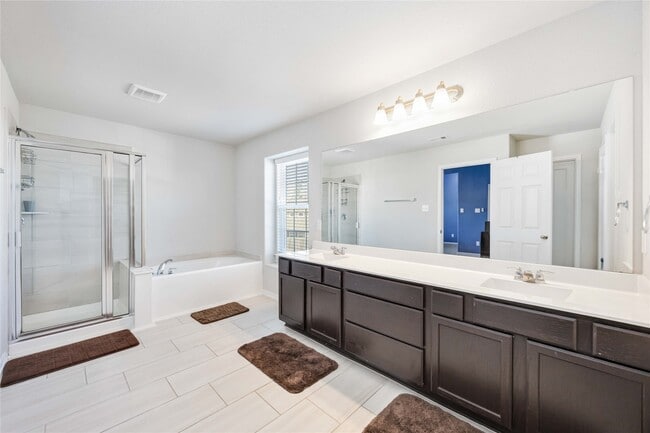 Building Photo - 2214 Yellow Fern Path