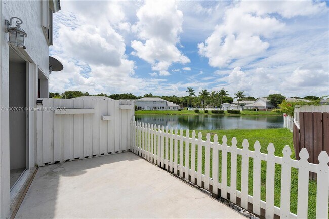 Building Photo - 14308 SW 120th Ct