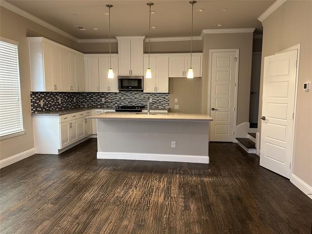 Building Photo - 2940 Sheridan Dr