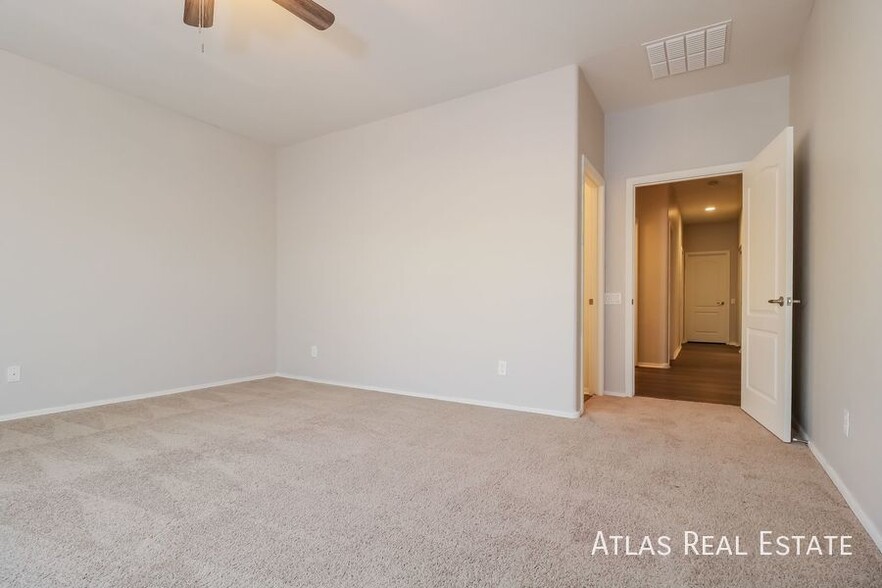 Building Photo - 17136 W Desert Ln