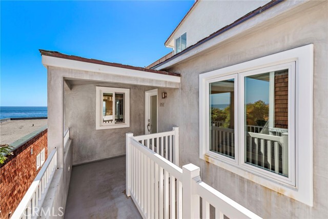 Building Photo - 1059 Gaviota Dr