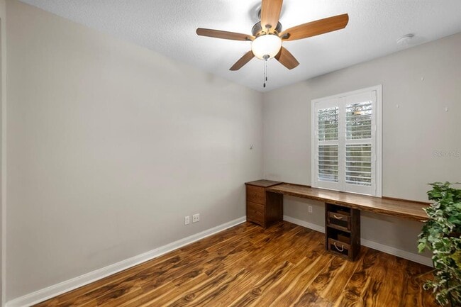 Building Photo - 1633 Napoli Dr W