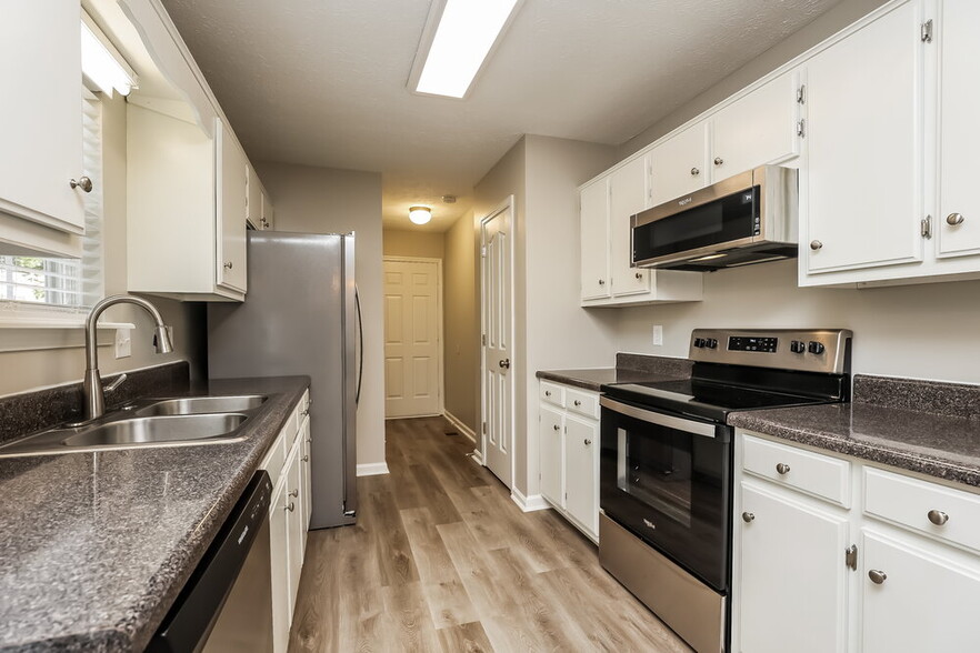 Building Photo - 317 John Henry Dr