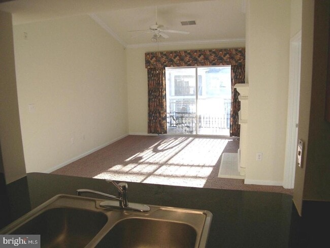 Building Photo - 12941 Centre Park Cir