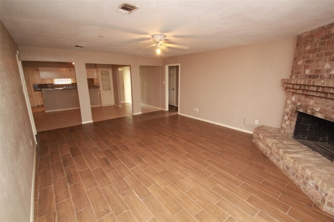 Building Photo - 7623 Alperton Dr