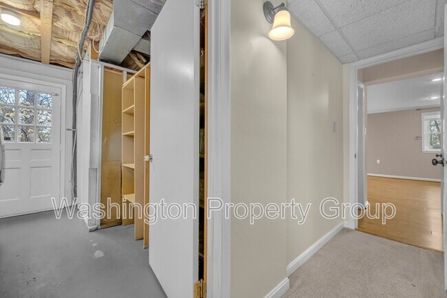 Building Photo - 4702 Declaration Ct