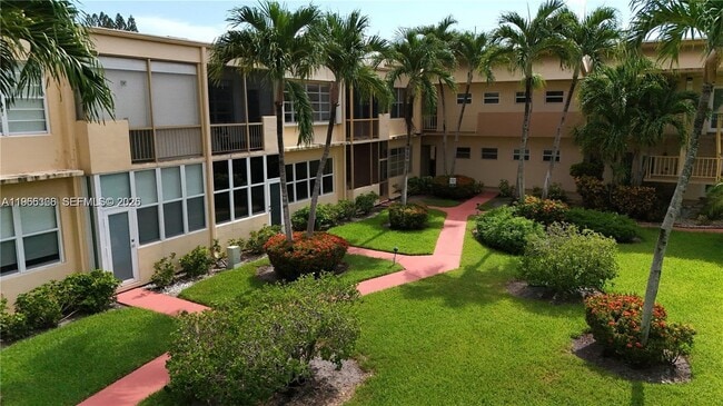 Building Photo - 851 NE 14th Ave