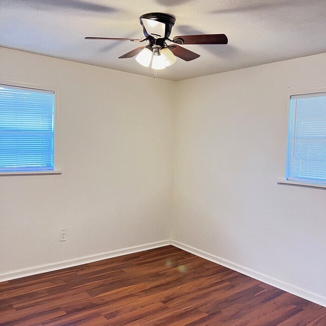 Building Photo - 1604 Belmoor Ave