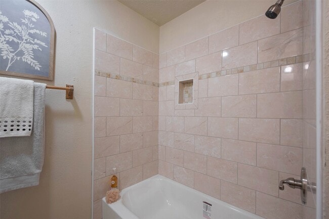 Building Photo - 2779 Forest Point Dr