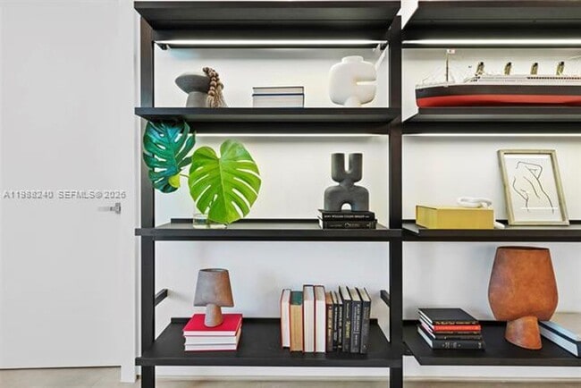 Building Photo - 2301 Collins Ave