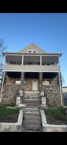 Primary Photo - 66 Maplewood Ave