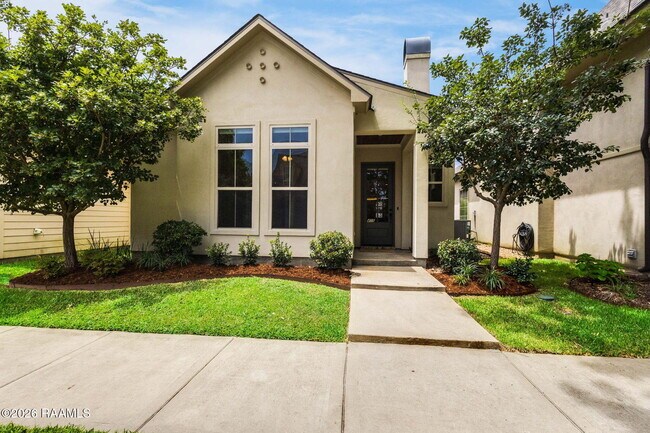 Building Photo - 405 S Montauban Dr
