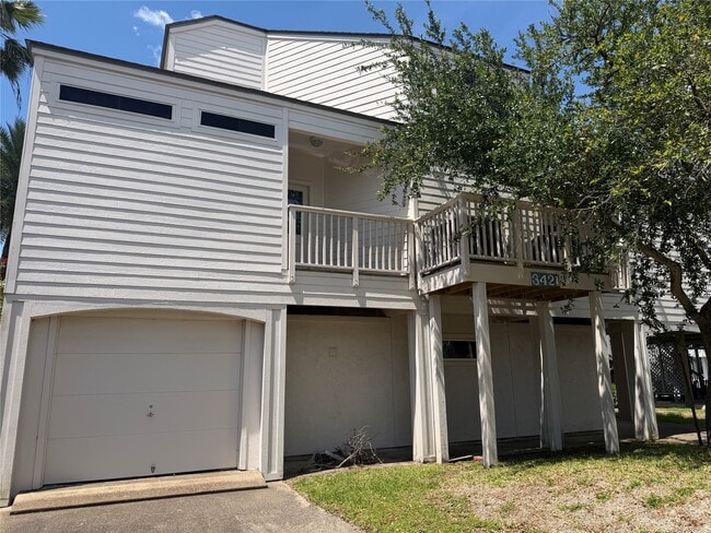 Building Photo - 3421 Jolly Roger Cir