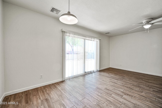 Building Photo - 7956 W Glendale Ave