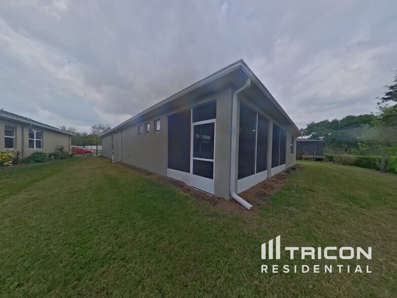 Building Photo - 17719 Garsalaso Cir