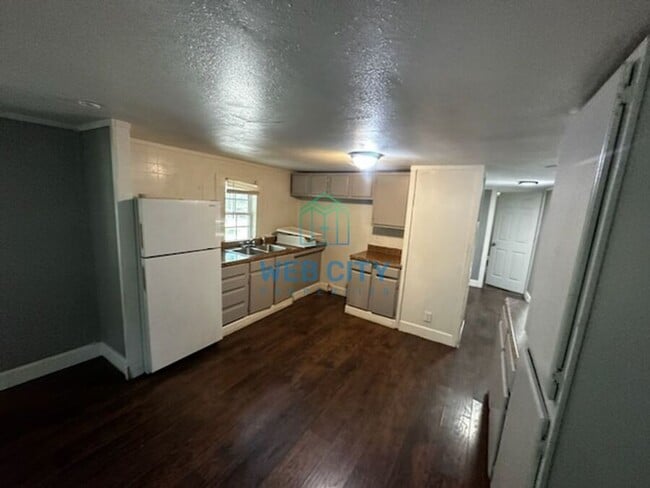 Building Photo - 15391 Flud Rd