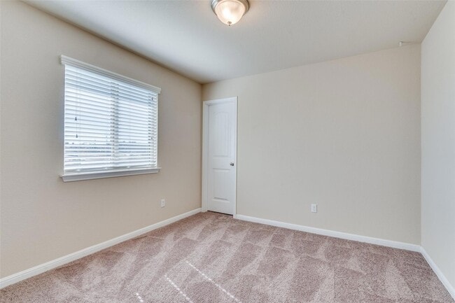 Building Photo - 114 Stone View Trail