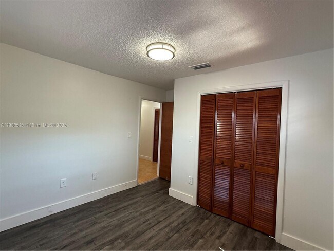 Building Photo - 1048 NW 32nd Pl