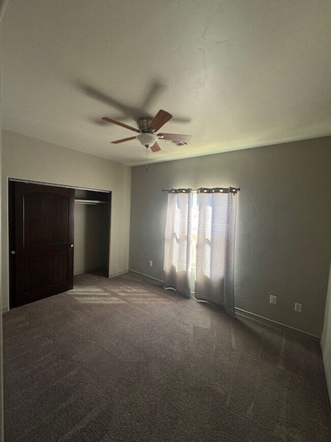 Building Photo - AVAILABLE NOW:  Over-55 Town House for Rent