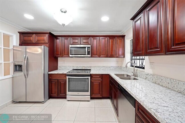 Building Photo - 4260 NW 173rd Dr
