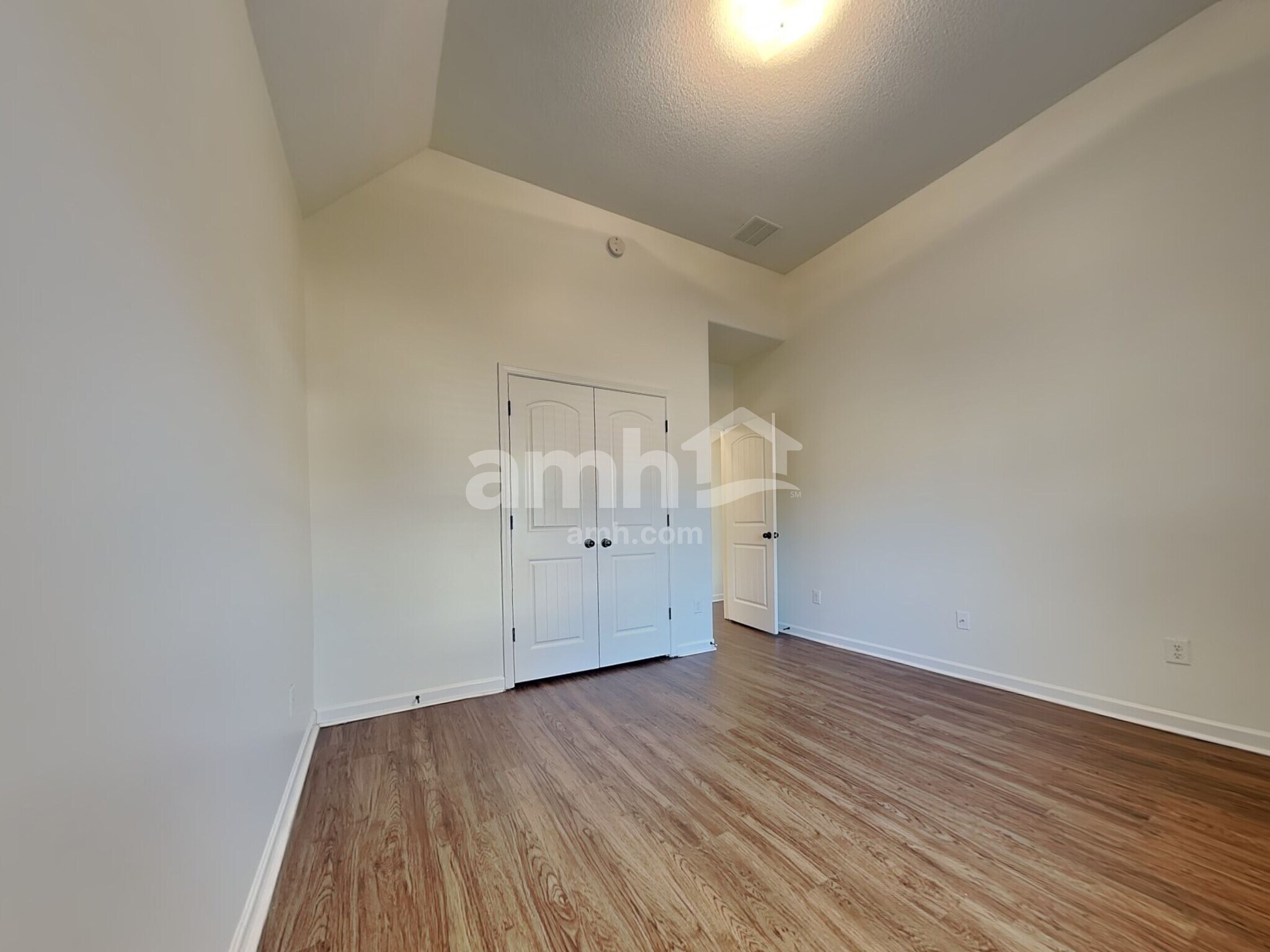 Building Photo - 10361 Cooper Ridge Cv