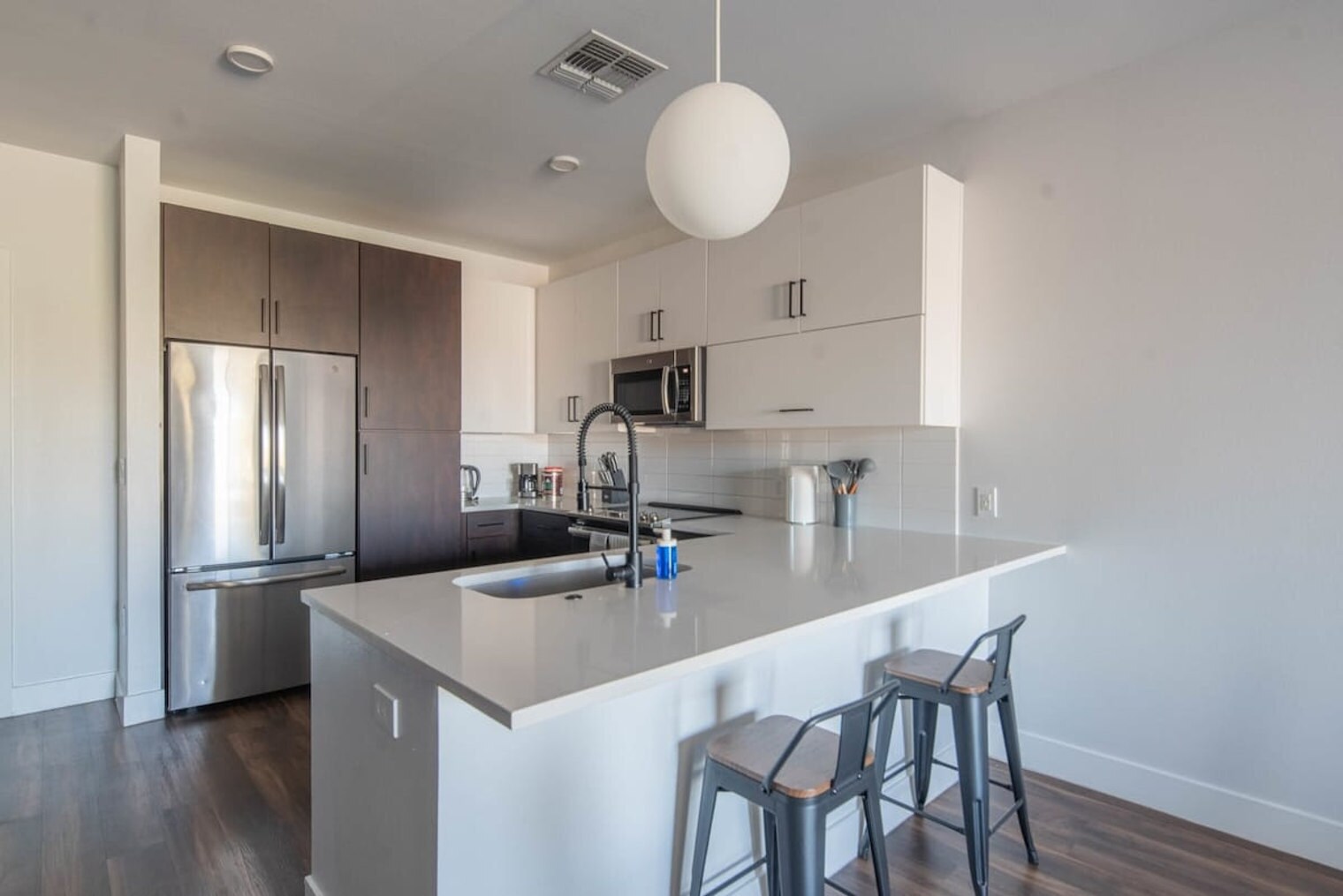 Building Photo - 701 W Rio Salado Pkwy