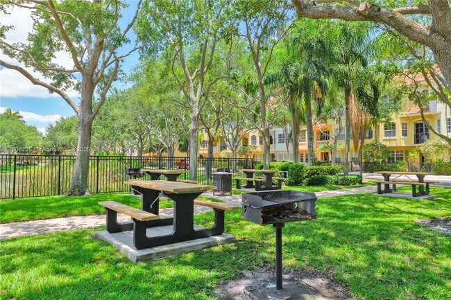 Building Photo - 2509 San Pietro Cir